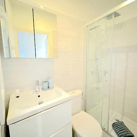 Cosy T2 Juan Les Pins A 4 Min Des Plages 아파트